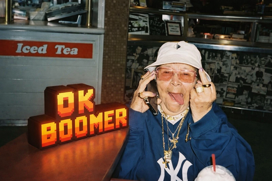illuminated sign ''Ok boomer''